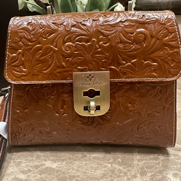 Patricia Nash box set Tooled Claire Satchel and Gela CC Case Florence New in box - Picture 5 of 16